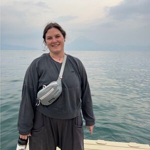 Meet your Posher, Polly